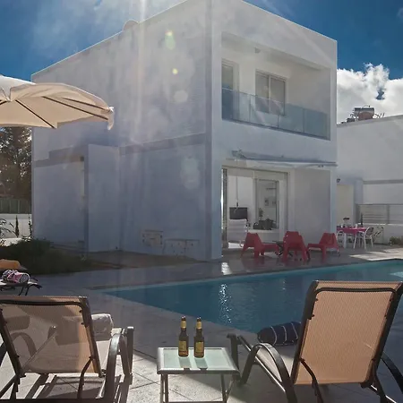 Cyprus In The Sun Hollyoaks 2 Platinum 10 Bedrooms Sleeps 22 Holiday home