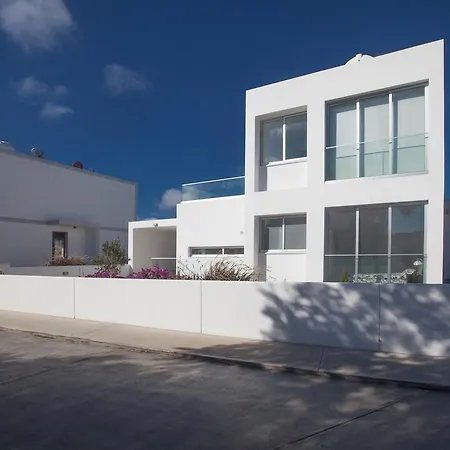 Cyprus In The Sun Hollyoaks 2 Platinum 10 Bedrooms Sleeps 22 *