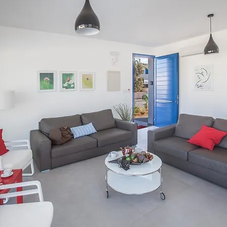 펜션 Cyprus In The Sun Hollyoaks 2 Platinum 10 Bedrooms Sleeps 22 프로타라스