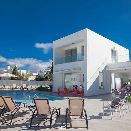 Cyprus In The Sun Hollyoaks 2 Platinum 10 Bedrooms Sleeps 22 Σπίτι διακοπών Πρωταράς