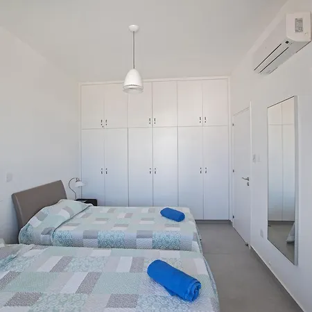 Σπίτι διακοπών Cyprus In The Sun Hollyoaks 2 Platinum 10 Bedrooms Sleeps 22