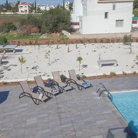 Cyprus In The Sun Hollyoaks 2 Platinum 10 Bedrooms Sleeps 22