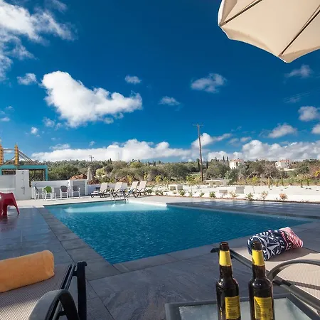 펜션 Cyprus In The Sun Hollyoaks 2 Platinum 10 Bedrooms Sleeps 22 프로타라스