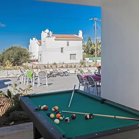 Σπίτι διακοπών Cyprus In The Sun Hollyoaks 2 Platinum 10 Bedrooms Sleeps 22 *