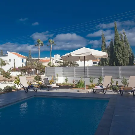 Cyprus In The Sun Hollyoaks 2 Platinum 10 Bedrooms Sleeps 22 펜션